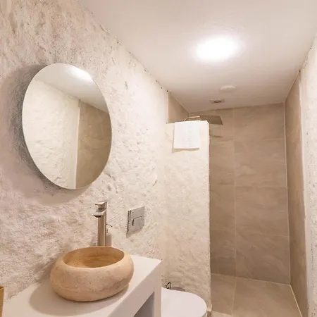 Hotel Aporte *