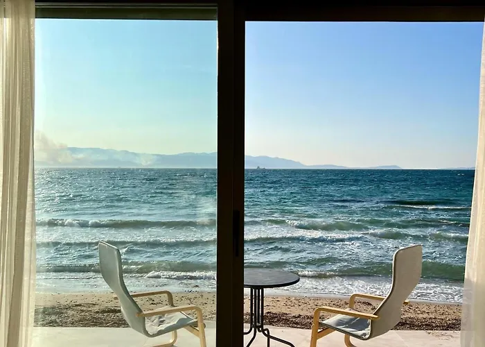 Aporte 酒店 Çeşme
